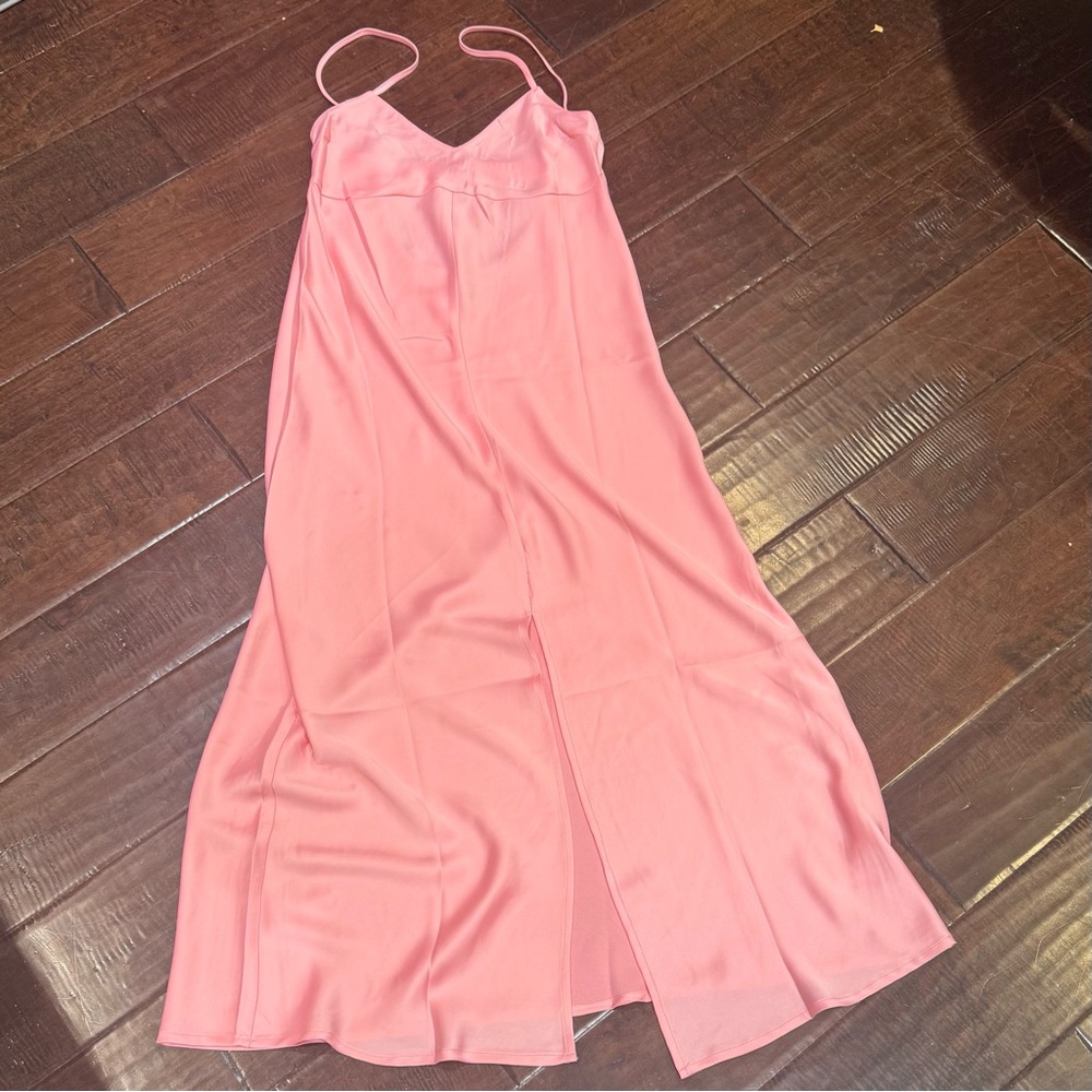 Chic Pink Midi Dress with Flowing Silhouette